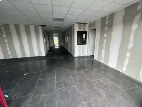 peintre en bâtiment à La Suze-sur-Sarthe - image 4